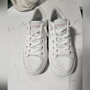 Skechers White Sneakers - Womens 10 - Arch Fit - White